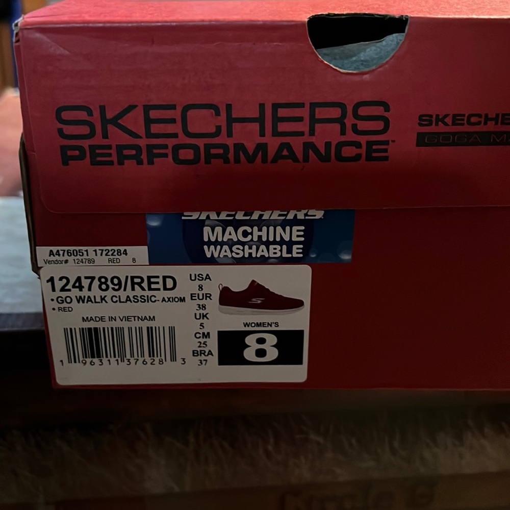 Brand new Skechers classic